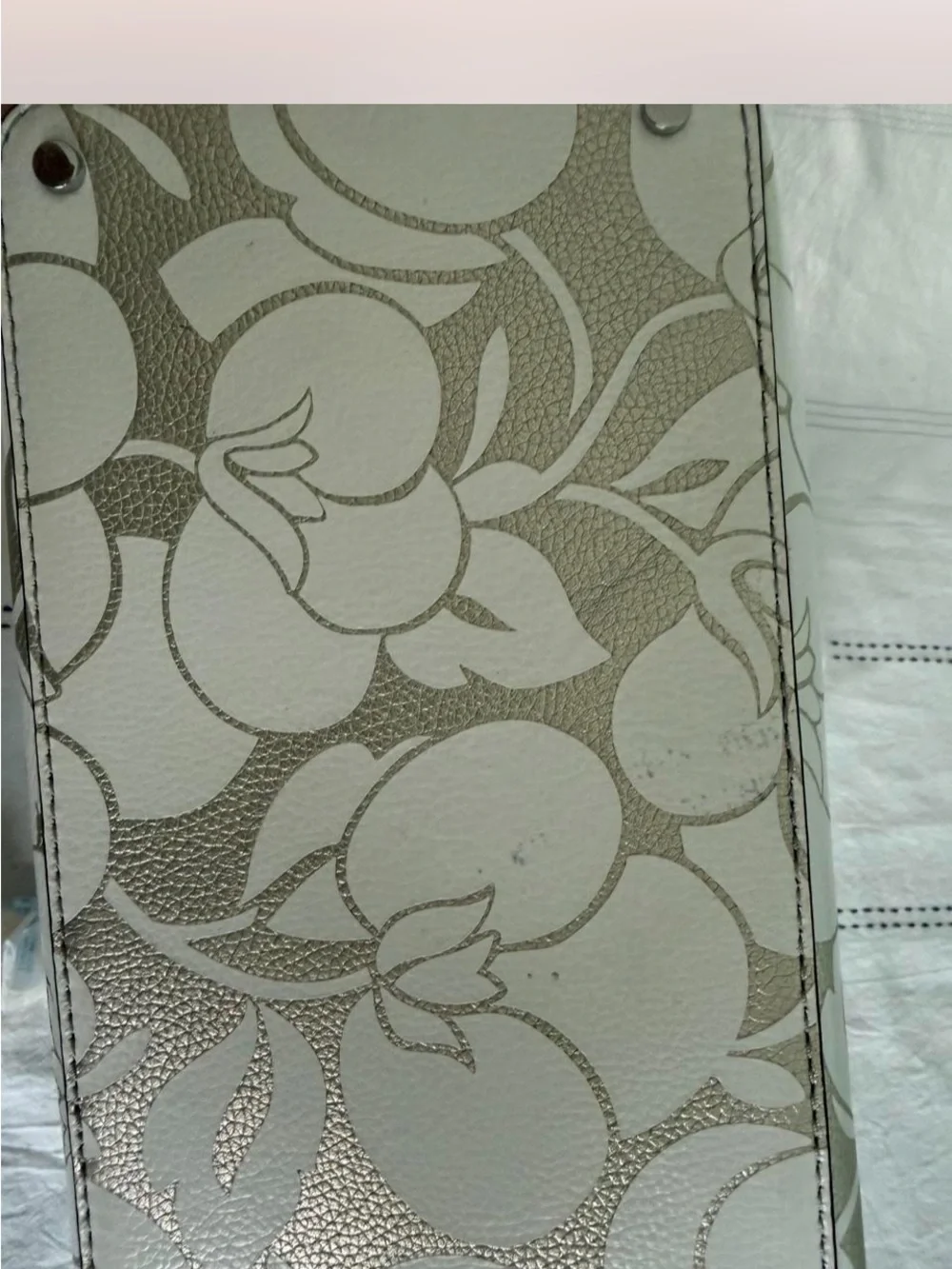 Kate Spade New York Larchmont Avenue Breezy Floral Evangelie Satchel.